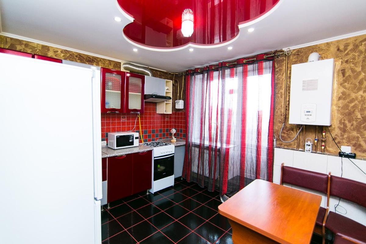 סומי Vip Apartmens Faraon On Illinskaya 1 Floor מראה חיצוני תמונה