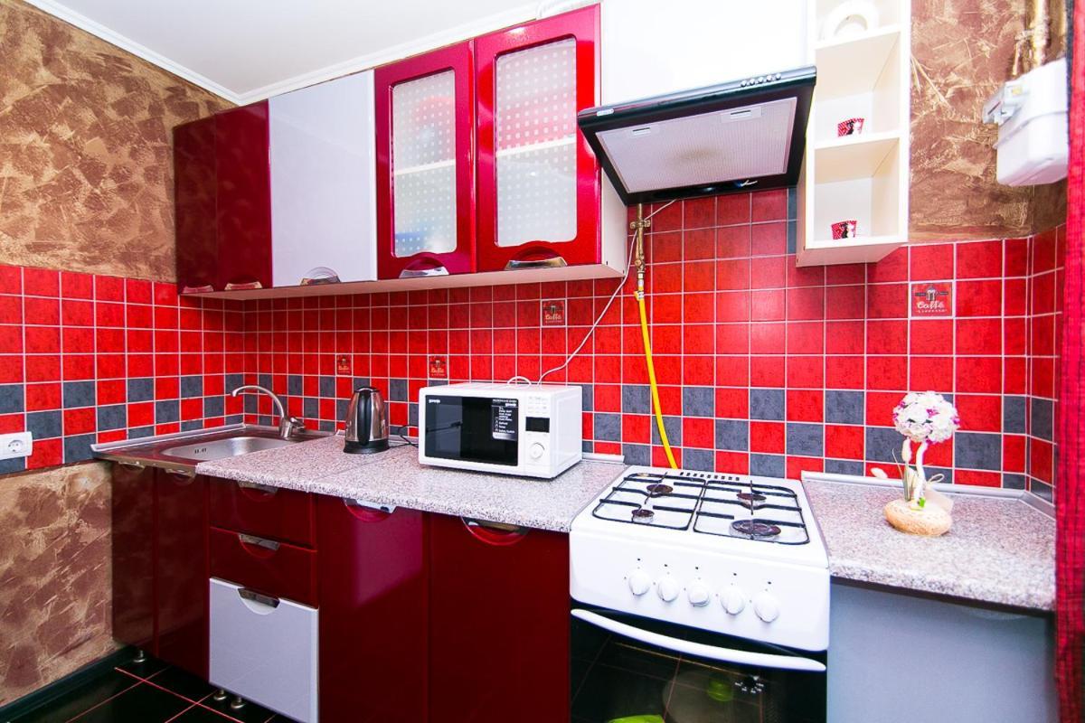 סומי Vip Apartmens Faraon On Illinskaya 1 Floor מראה חיצוני תמונה
