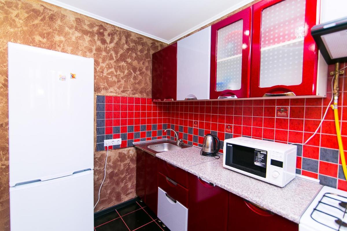 סומי Vip Apartmens Faraon On Illinskaya 1 Floor מראה חיצוני תמונה